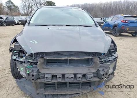 2018 Ford Focus Sel z USA, uszkodzony, nr VIN 1FADP3M27JL217450